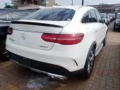 car Right Back