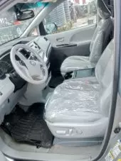 interiorFront
