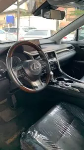 interiorFront