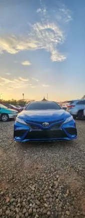 car-image