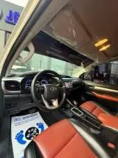 interiorFront