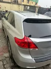 car Right Back