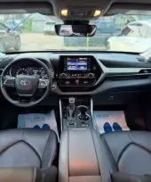 interiorFront