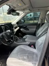 interiorFront