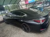 car Right Back