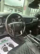 interiorFront