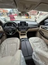 interiorFront