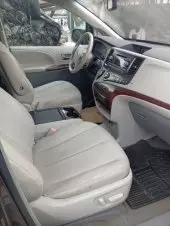 interiorFront
