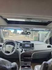 interiorFront