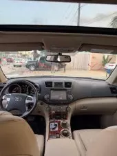 interiorFront