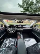 interiorFront