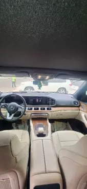 interiorFront