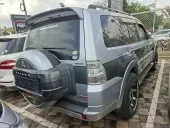car Right Back