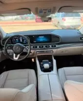 interiorFront