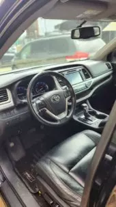 interiorFront