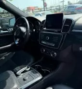 interiorFront