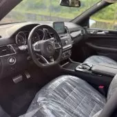 interiorFront