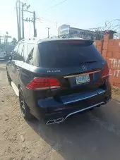 car Right Back