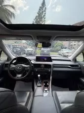 interiorFront