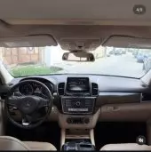 interiorFront