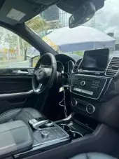 interiorFront