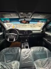 interiorFront