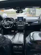 interiorFront