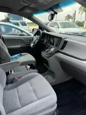 interiorFront