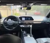 interiorFront