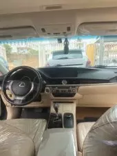 interiorFront