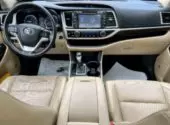 interiorFront