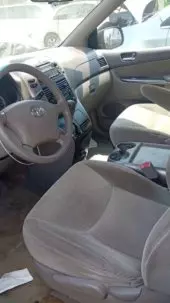 interiorFront