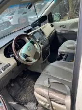 interiorFront