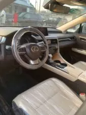 interiorFront