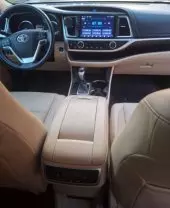 interiorFront
