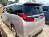 car Right Back