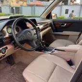 interiorFront