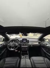 interiorFront