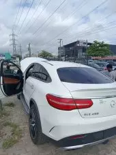 car Right Back