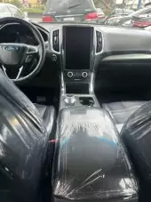 interiorFront