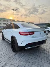car Right Back