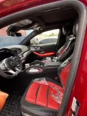 interiorFront