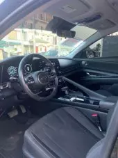 interiorFront