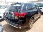 car Right Back