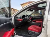 frontSeatsView
