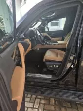 interiorFront