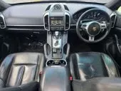 interiorFront