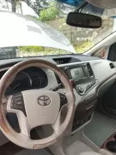 interiorFront