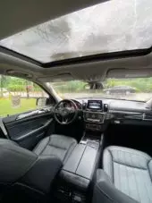 interiorFront