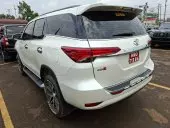 car Right Back